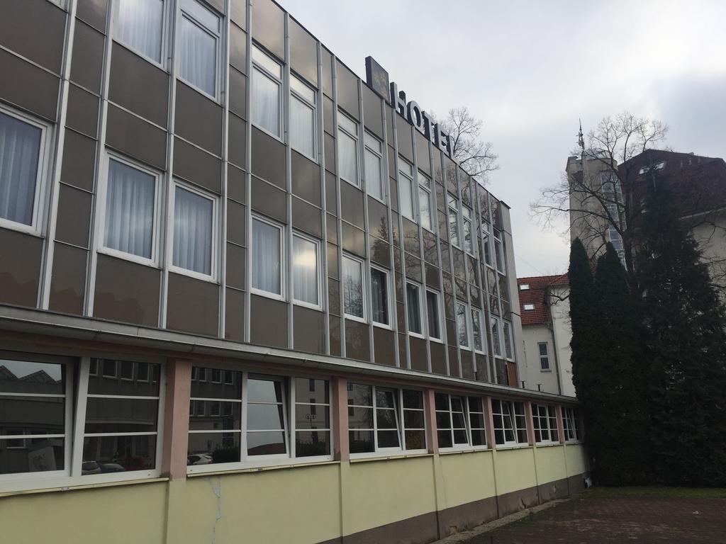 Hotel U Tri Lvu 捷克布杰约维采 外观 照片